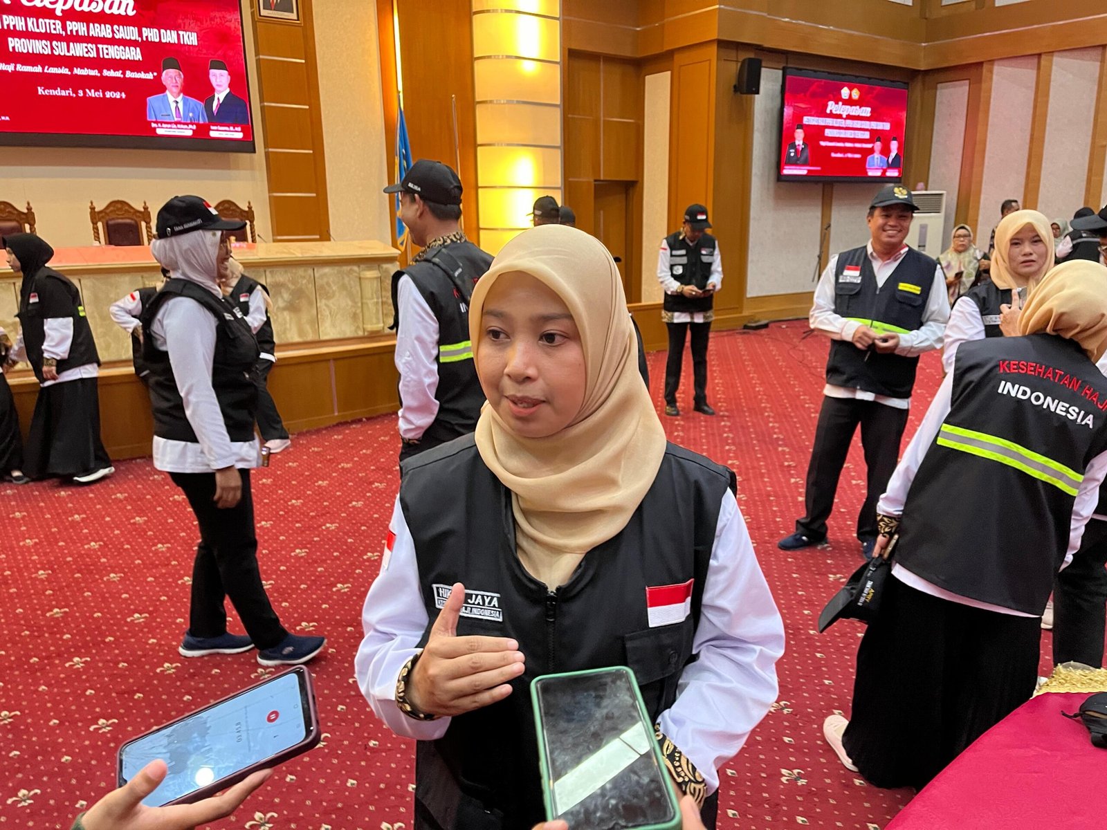 Dibekali Perlengkapan, Nakes Pengawal Jemaah Haji Sultra Siap Melayani Dibekali Perlengkapan, Nakes Pengawal Jemaah Haji Sultra Siap Melayani