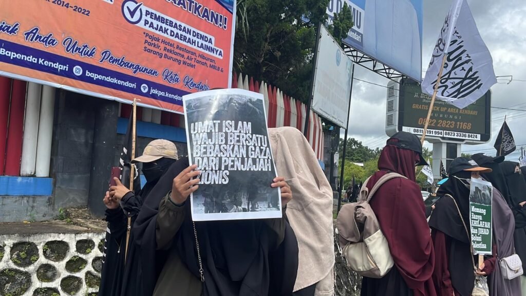 Aksi damai bela Palestina di Kendari.