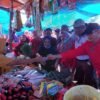 Blusukan di Pasar Wawotobi, Lukman Abunawas Disambut Teriakan ‘LA Gubernur Merakyat’