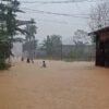 Kelurahan Lalodati Dikepung Banjir dan Lumpur, Jalanan Bak Sungai yang Meluap