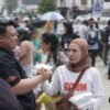 Berbagi Makan Gratis dalam Giat Jumat Berkah, Yudhianto-Nirna Tunjukkan Kepedulian kepada Masyarakat