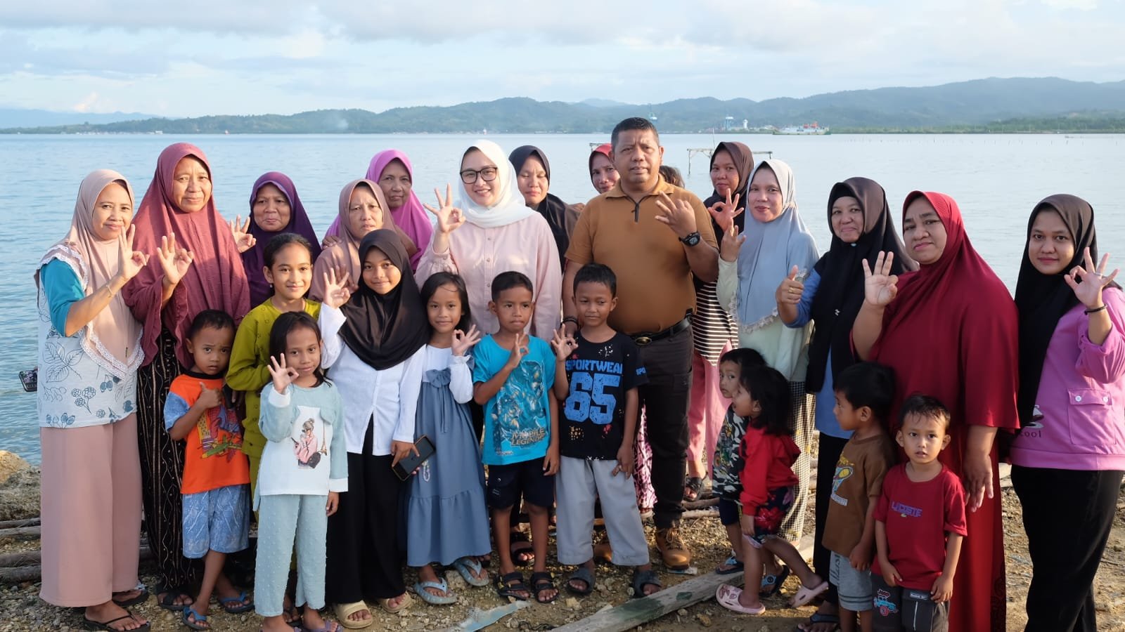 Giona-Subhan Komitmen Benahi Tambat Labuh Purirano untuk Tingkatkan Kesejahteraan Nelayan Giona-Subhan Komitmen Benahi Tambat Labuh Purirano untuk Tingkatkan Kesejahteraan Nelayan