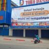 Toko Damai Kota Lama Buka Kembali Usai Disegel Sejumlah Massa Aksi