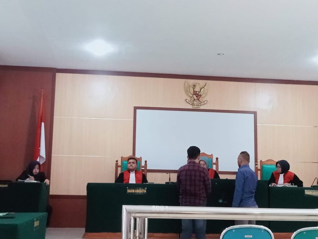 Sidang perdana gugatan lingkungan hidup di Pengadilan Negeri (PN) Unaaha, Kabupaten Konawe, Sulawesi Tenggara (Sultra).