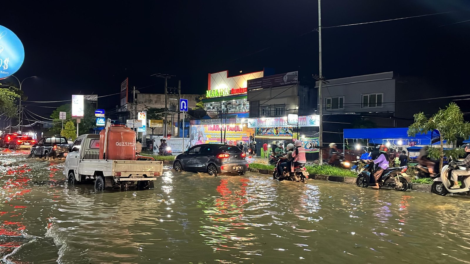 Diguyur Hujan Deras, Kendari Kembali Dikepung Banjir Diguyur Hujan Deras, Kendari Kembali Dikepung Banjir