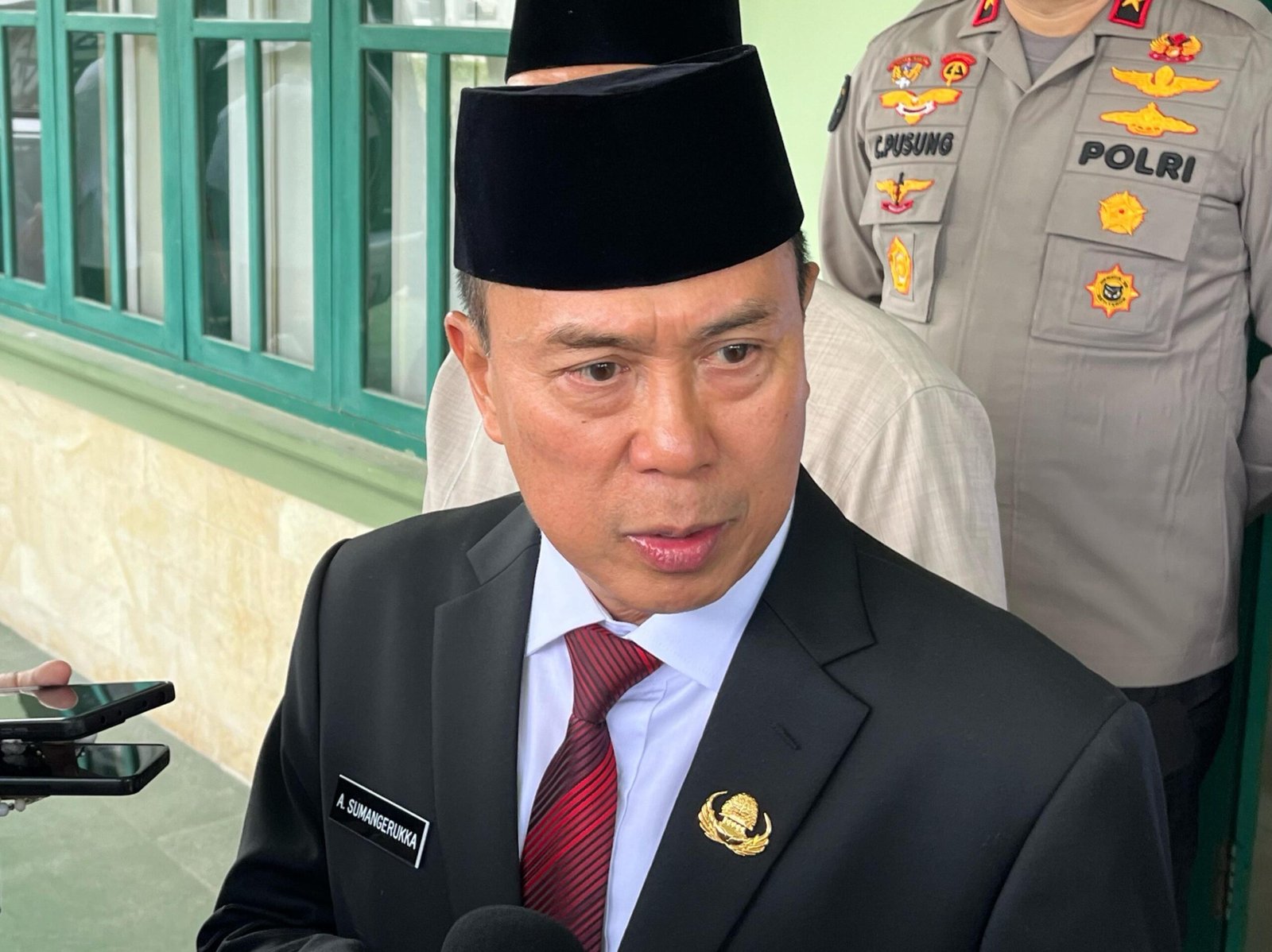 Deretan Aksi Sosial Gubernur ASR Jelang 100 Hari Kerja yang Menggunakan Dana Pribadi Deretan Aksi Sosial Gubernur ASR Jelang 100 Hari Kerja yang Menggunakan Dana Pribadi