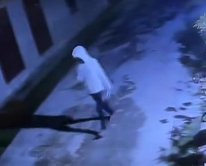 Sepeda Motor Mogok saat Melarikan Diri, Maling Handphone di Konsel Nyaris Diamuk Warga Sepeda Motor Mogok saat Melarikan Diri, Maling Handphone di Konsel Nyaris Diamuk Warga