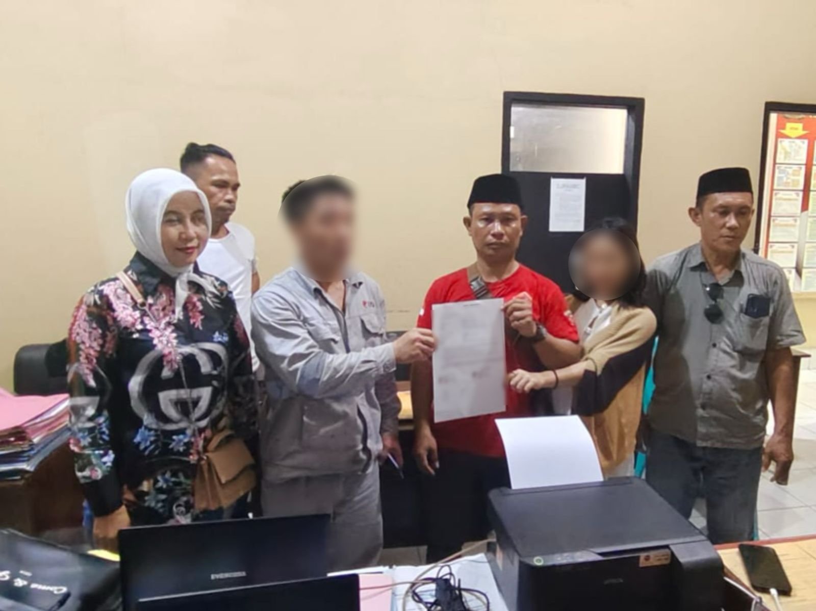 Kasus TKA Cina yang Lecehkan Penjaga Kantin PT OSS Berakhir Damai Kasus TKA Cina yang Lecehkan Penjaga Kantin PT OSS Berakhir Damai