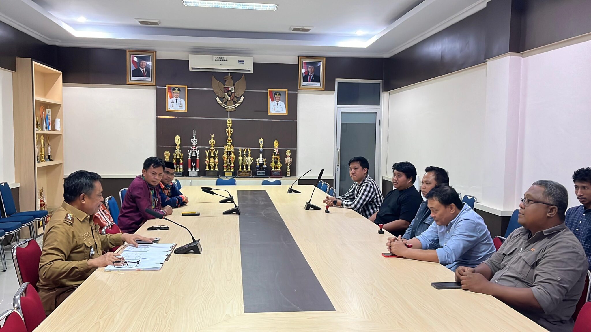 Pemprov Sultra Teken Kontrak Pengerjaan Jalan Kendari dan Longsor Konut