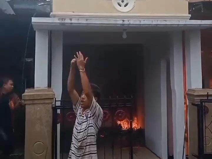 Rumah yang terbakar di Lingkungan Lesa’a II, Kelurahan Pongo, Kecamatan Wangiwangi, Kabupaten Wakatobi.