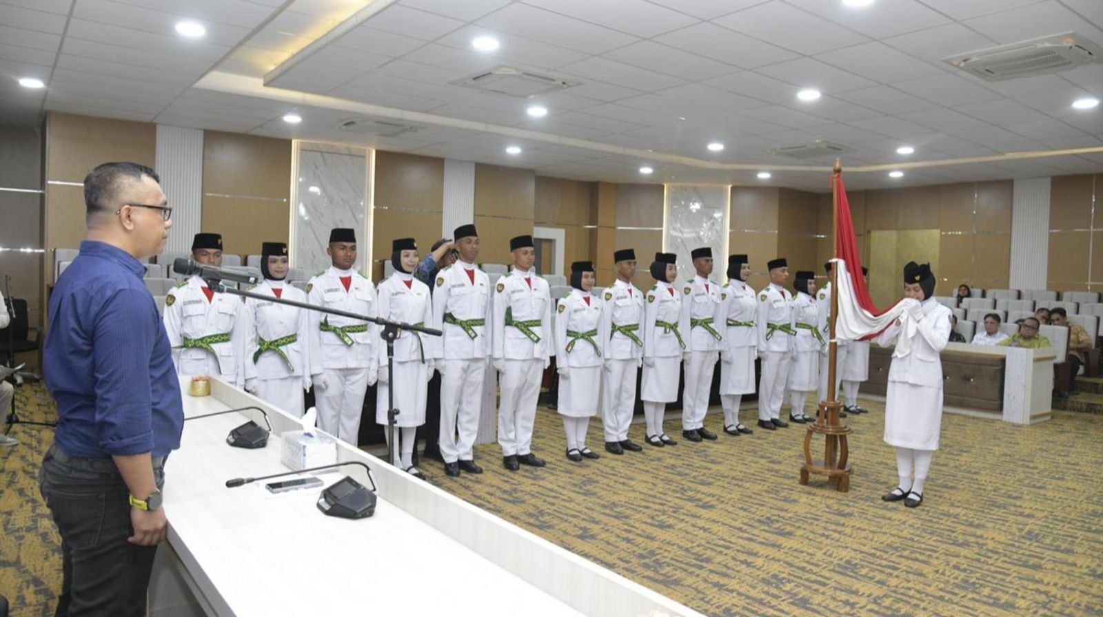 31 Anggota Paskibra UHO Kendari Siap Kibarkan Merah Putih di HUT ke-80 RI 31 Anggota Paskibra UHO Kendari Siap Kibarkan Merah Putih di HUT ke-80 RI