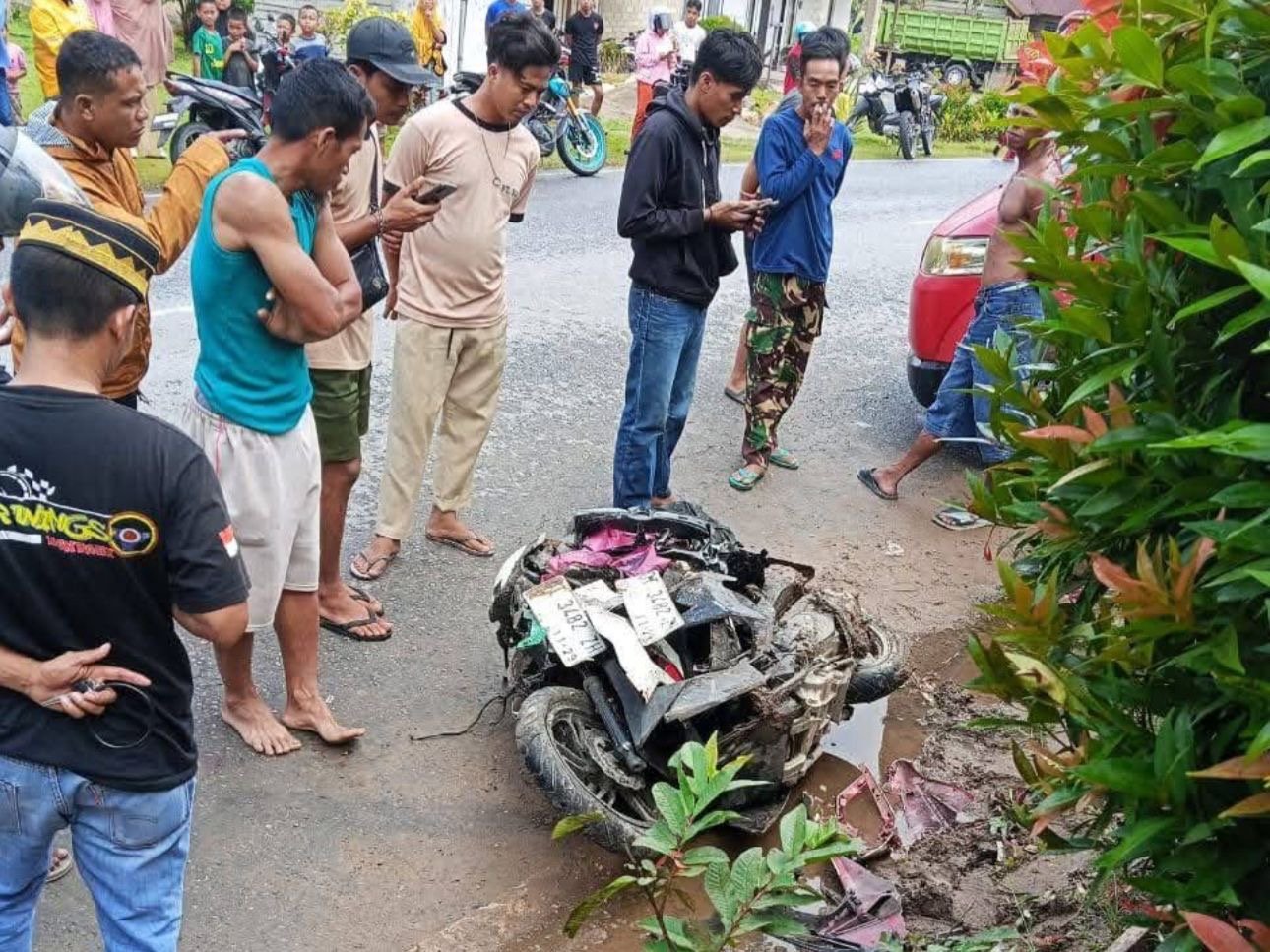 Pengendara Motor Wanita di Konsel Meninggal di Tempat Usai Tabrakan dengan Pick Up Pengendara Motor Wanita di Konsel Meninggal di Tempat Usai Tabrakan dengan Pick Up
