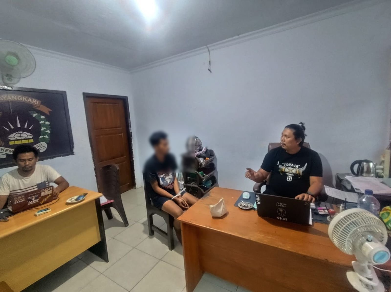 Judi Online Jadi Alasan Pria Curi Sembako di Kendari, Polisi: 15 Kali Beraksi Judi Online Jadi Alasan Pria Curi Sembako di Kendari, Polisi: 15 Kali Beraksi