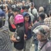 Massa Ormas Paksa Masuk ke DPRD Sultra, Oknum Berjaket Biru Lakukan Provokasi dan Melempar