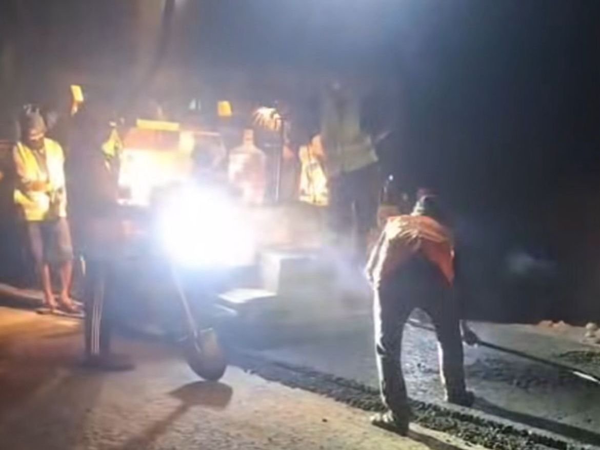 Proyek Pengerjaan Jalan di Buton Utara dengan Anggaran Total Rp47 Miliar Terus Dikebut Proyek Pengerjaan Jalan di Buton Utara dengan Anggaran Total Rp47 Miliar Terus Dikebut