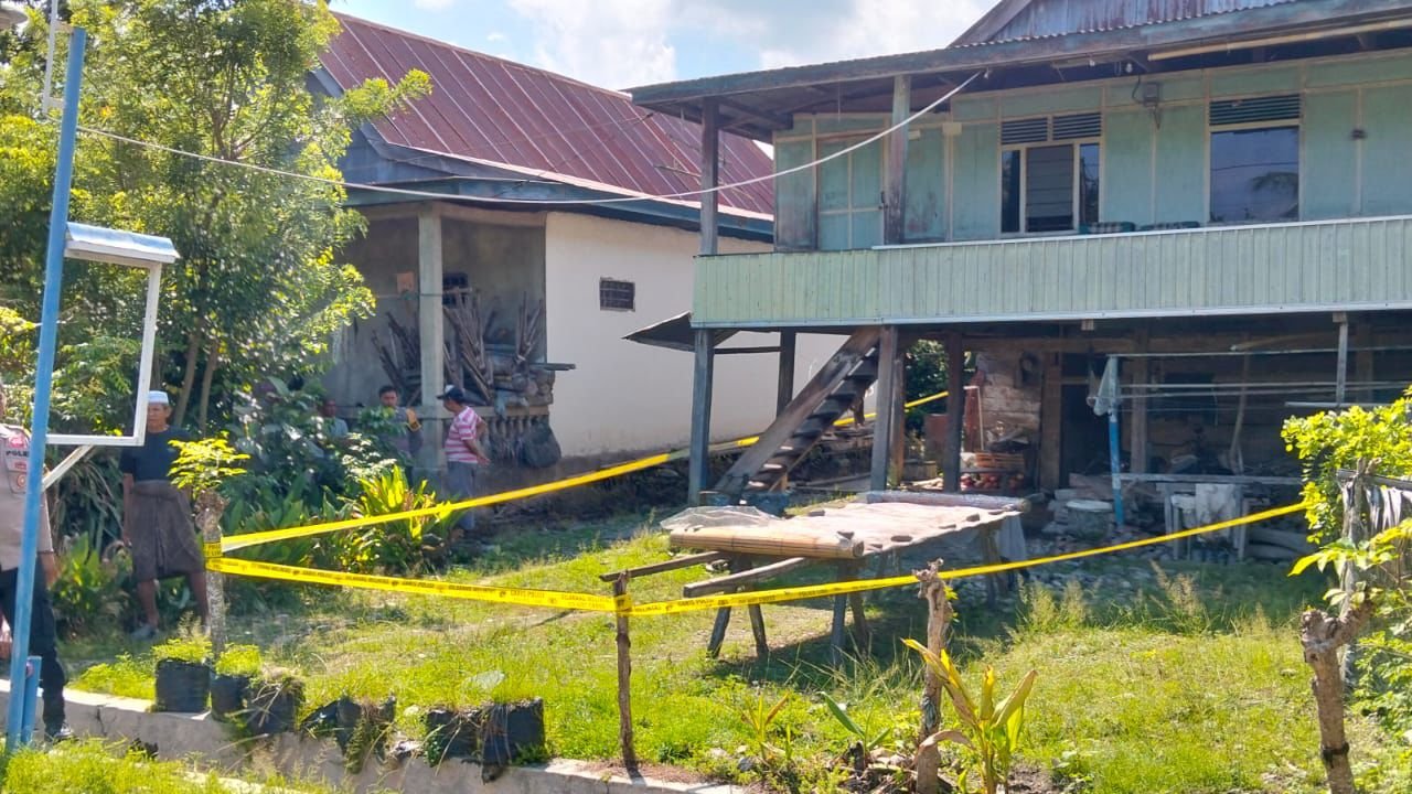 Ayam Diusir dan Dilempar Kayu Jadi Penyebab Pria di Kolut Ditebas Ipar Pakai Parang Ayam Diusir dan Dilempar Kayu Jadi Penyebab Pria di Kolut Ditebas Ipar Pakai Parang