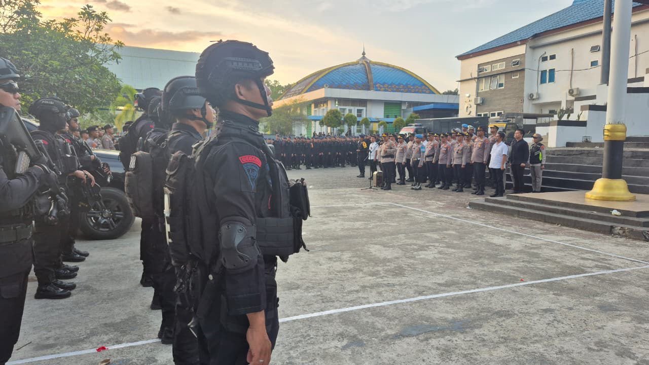 Demo di DPRD Sultra Berakhir, Polisi Gelar Apel Penutupan Pengamanan Demo di DPRD Sultra Berakhir, Polisi Gelar Apel Penutupan Pengamanan