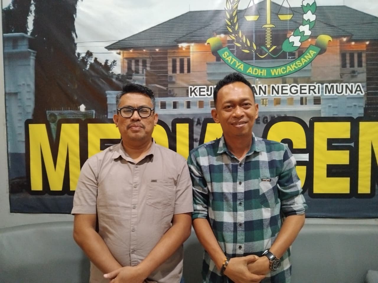 Kejari Muna Koordinasi dengan LKPP Usut Dugaan Korupsi Stadion Motewe Kejari Muna Koordinasi dengan LKPP Usut Dugaan Korupsi Stadion Motewe