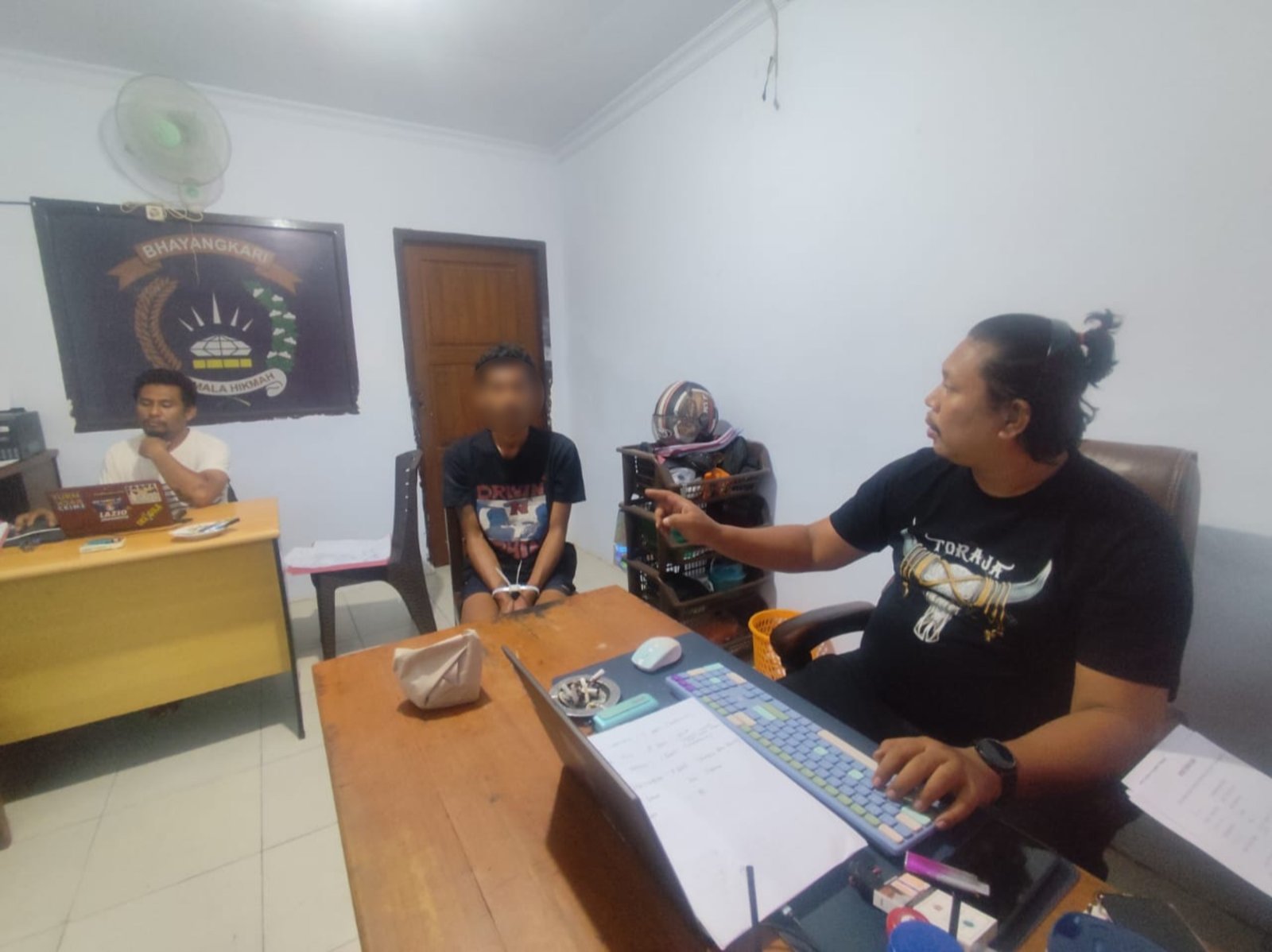 Pencuri 8 Rak Telur di Pasar PKL Kendari Diringkus Polisi Pencuri 8 Rak Telur di Pasar PKL Kendari Diringkus Polisi