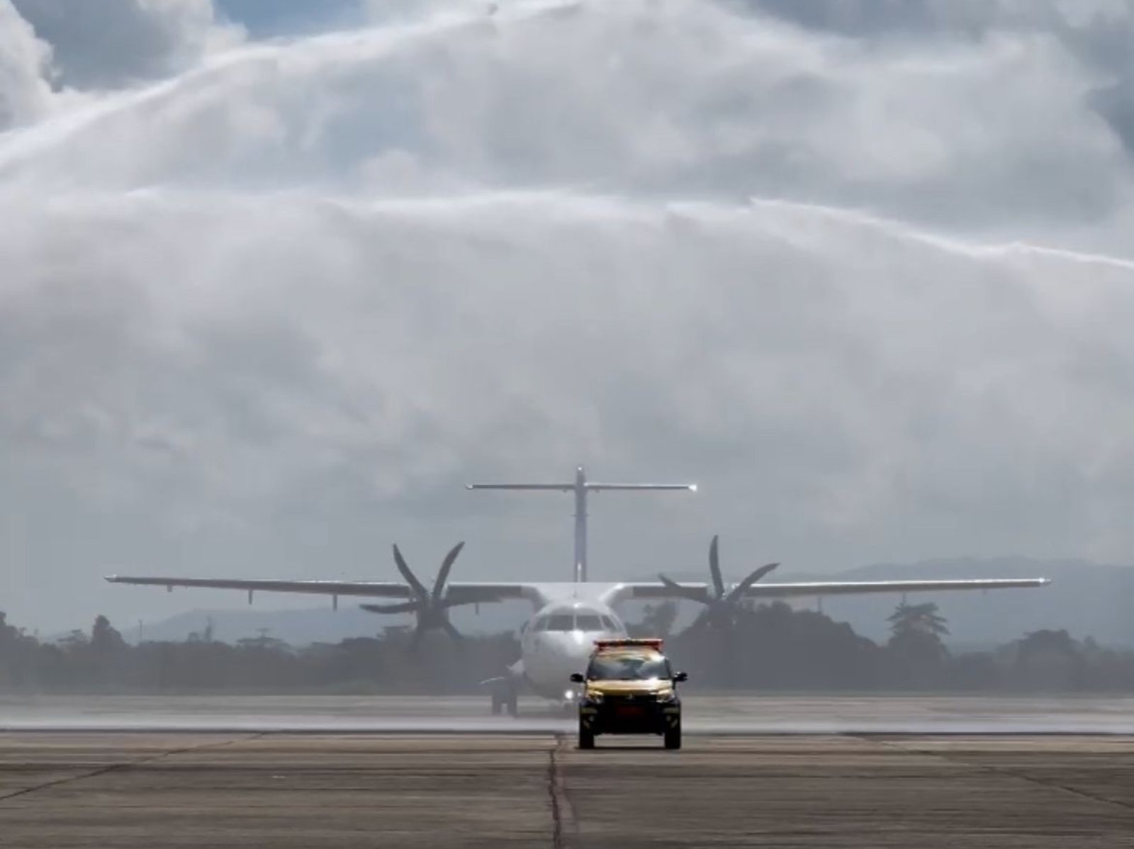 Maskapai Fly Jaya Resmi Layani Rute Bone – Kendari Maskapai Fly Jaya Resmi Layani Rute Bone – Kendari