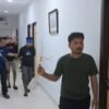 Buser 77 Tangkap Pelaku Pencurian Tas Lansia di Pasar Sentral Kendari dalam Kamar Hotel