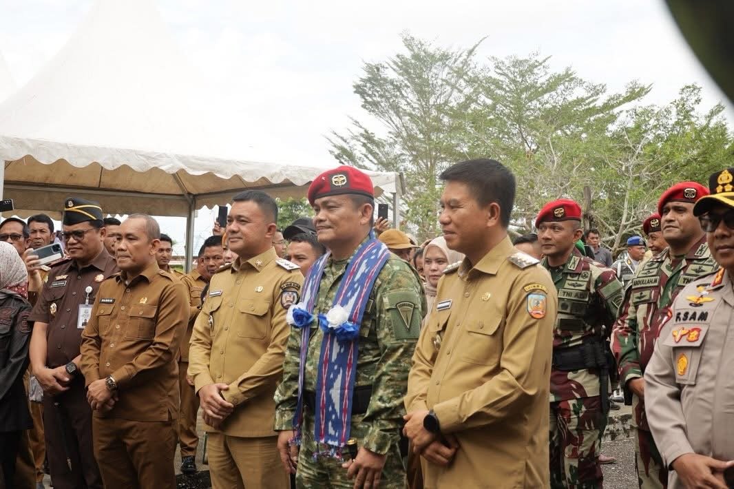 Pemkab Konsel Sambut Kedatangan Grup 5 Kopassus, Komitmen Bersinergis Jaga Keamanan Daerah Pemkab Konsel Sambut Kedatangan Grup 5 Kopassus, Komitmen Bersinergis Jaga Keamanan Daerah
