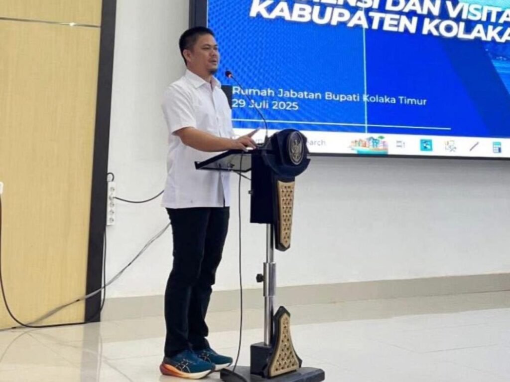 Bupati Kolaka Timur, Abd Azis saat mengikuti audiensi dan visitasi KPPN Kendari.