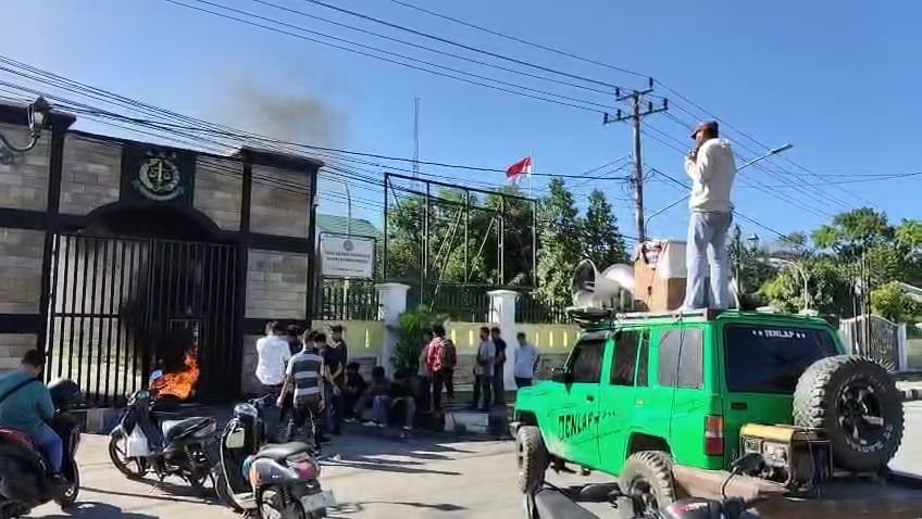 Lambatnya Kejari Muna Tangani Korupsi Eks Kades Guali Lambatnya Kejari Muna Tangani Korupsi Eks Kades Guali