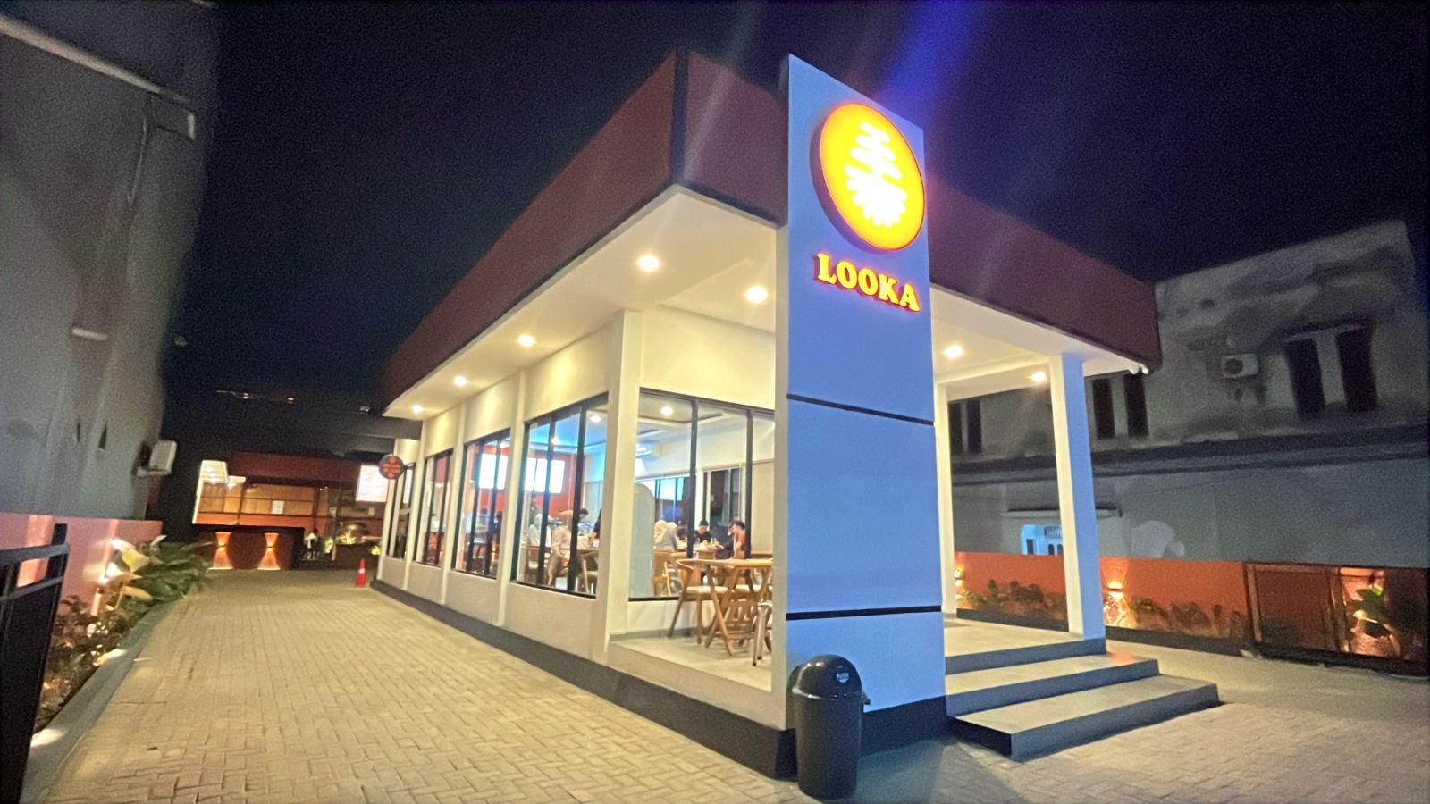 Looka Drive Thru Hadir di Kendari, Kafe Pertama dengan Konsep Layanan Tanpa Turun Looka Drive Thru Hadir di Kendari, Kafe Pertama dengan Konsep Layanan Tanpa Turun