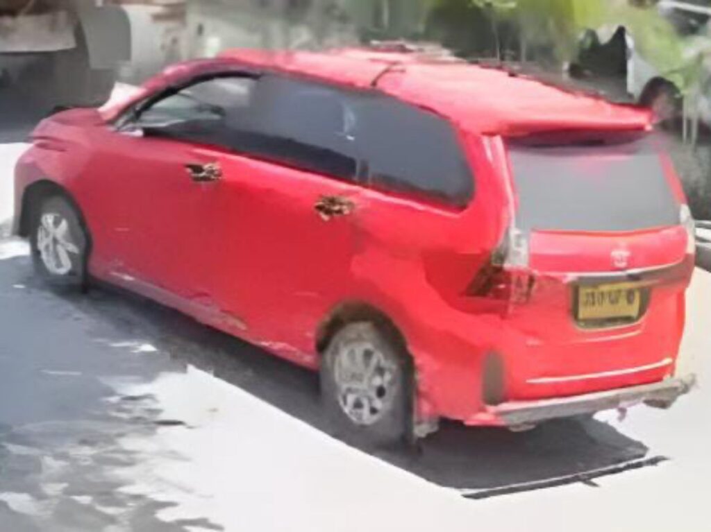 Mobil Avanza sebelum diubah tampilan bodinya, yang terlibat insiden tabrak lari pelajar SMP di Kabupaten Kolaka.