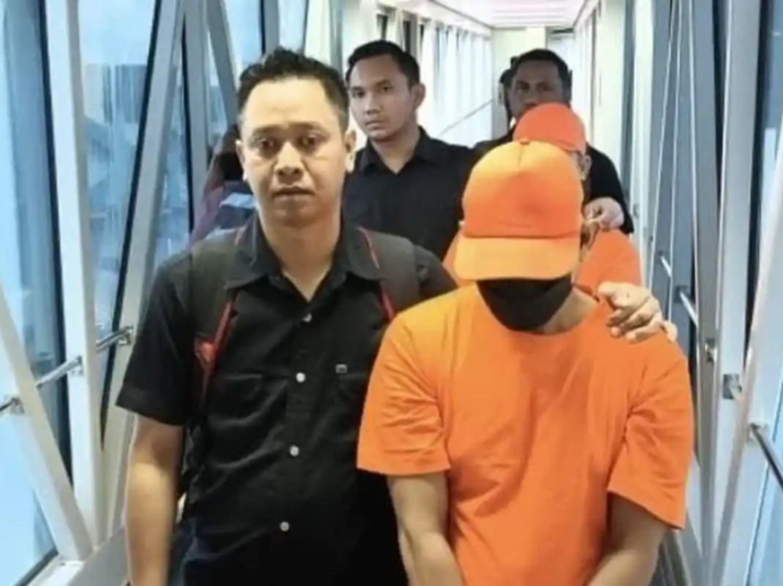 6 Napi di Sultra Dikirim ke Nusakambangan Jateng, Diduga Kendalikan Narkoba dalam Lapas 6 Napi di Sultra Dikirim ke Nusakambangan Jateng, Diduga Kendalikan Narkoba dalam Lapas