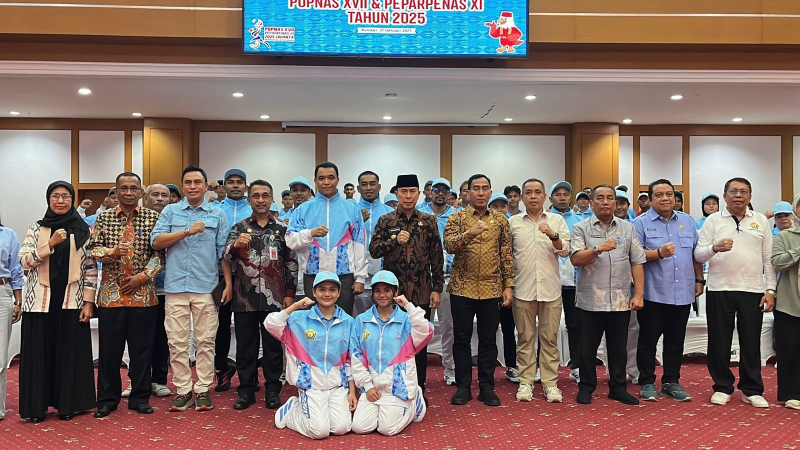 Gubernur Sultra Lepas Kontingen Popnas dan Peparpenas 2025 untuk Berjuang di Jakarta Gubernur Sultra Lepas Kontingen Popnas dan Peparpenas 2025 untuk Berjuang di Jakarta