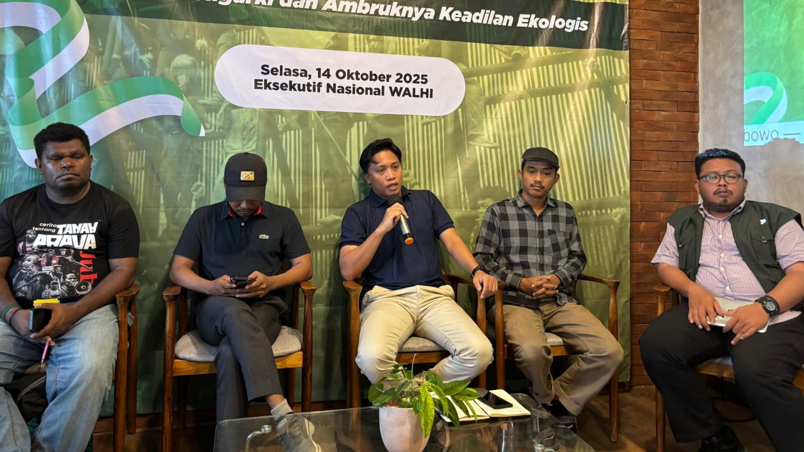 Catatan Lingkungan Hidup dari Sultra Setahun Kepemimpinan Prabowo-Gibran Catatan Lingkungan Hidup dari Sultra Setahun Kepemimpinan Prabowo-Gibran