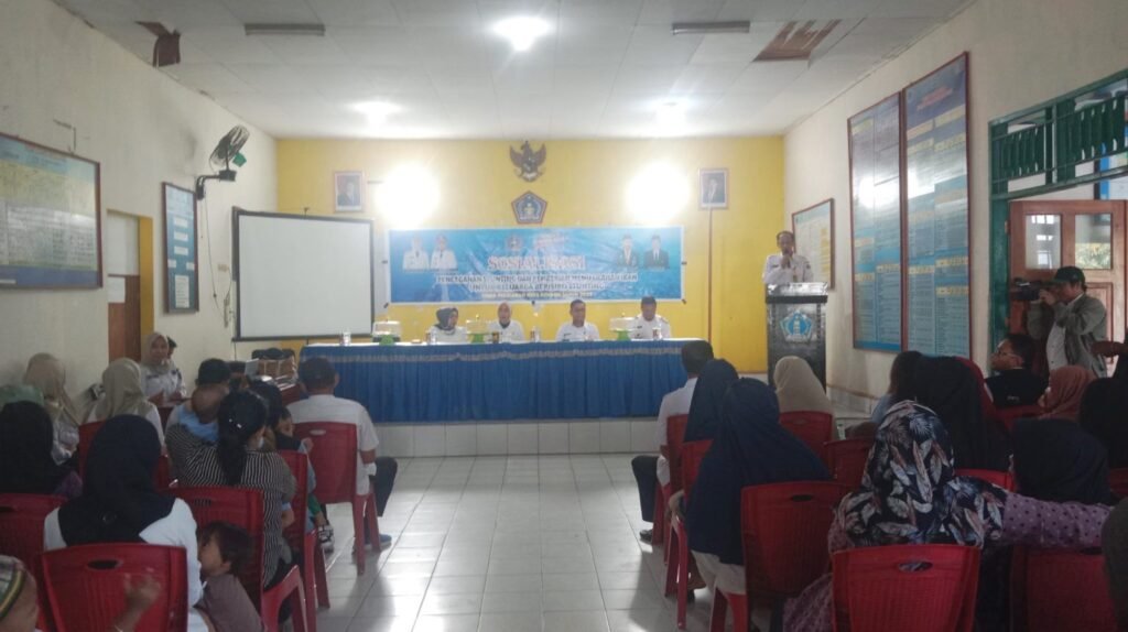 Suasana Sosialisasi Pencegahan Stunting dan Pemberian Menu Olahan Ikan bagi keluarga berisiko stunting di Kecamatan Kendari.