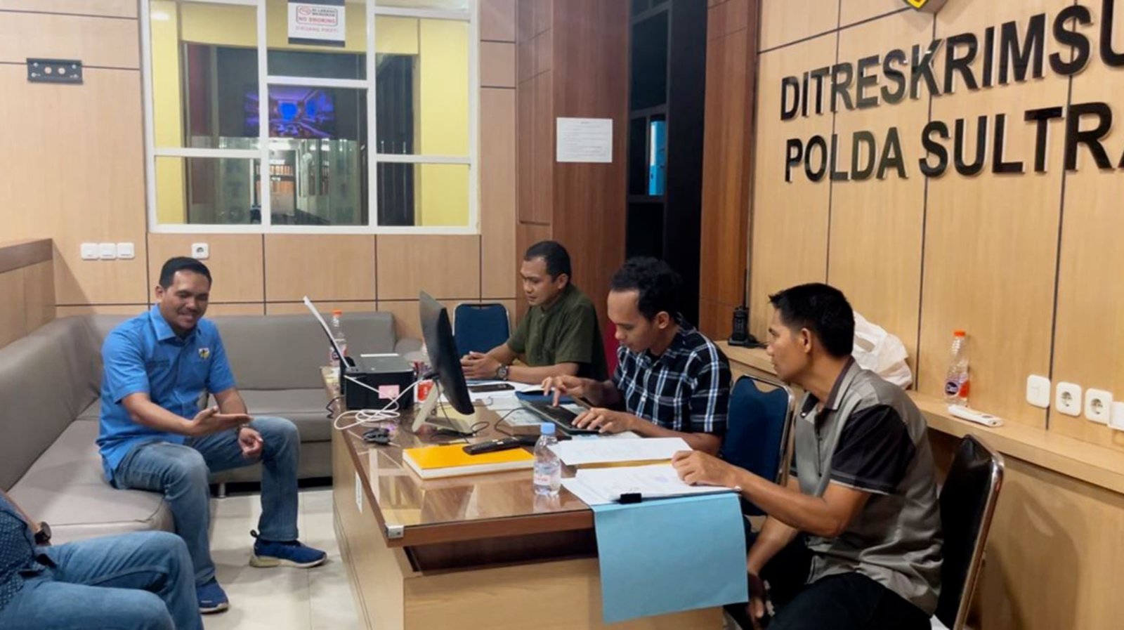 Kadis Kominfo Sultra Dilaporkan ke Polda Sultra Dugaan Ujaran Kebencian Kadis Kominfo Sultra Dilaporkan ke Polda Sultra Dugaan Ujaran Kebencian