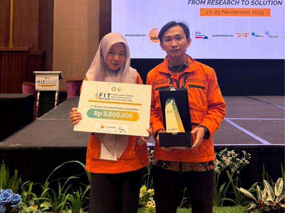 Mahasiswi UHO Kendari Raih Juara 2 Lomba Poster FIT-MGTI 2025 di Bandung Mahasiswi UHO Kendari Raih Juara 2 Lomba Poster FIT-MGTI 2025 di Bandung