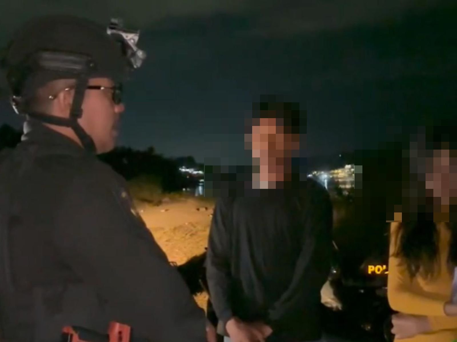 Polisi Ciduk 3 Sejoli Kendari Pacaran di Tempat Gelap, Peringatkan Rawan Pemalakan Polisi Ciduk 3 Sejoli Kendari Pacaran di Tempat Gelap, Peringatkan Rawan Pemalakan