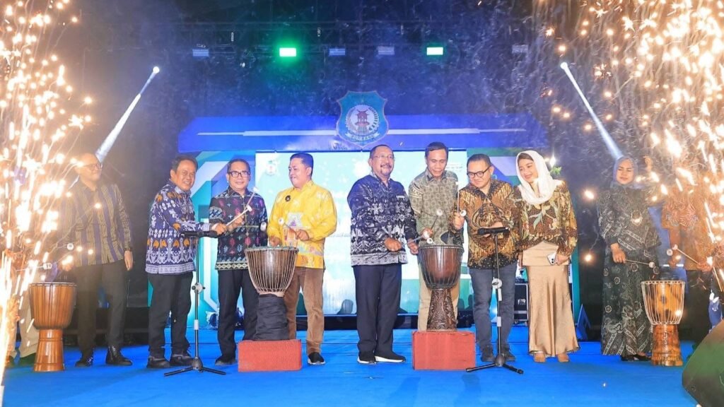 Malam ramah tamah penutupan di RTH Eks MTQ Bombana dalam rangkaian HUT ke-22 Kabupaten Bombana.