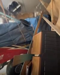 Laka Tunggal di Jalan Trans Sulawesi Konut, Mobil Pick Up Tabrak Rumah Warga