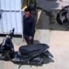 Maling Terekam CCTV Gasak HP dalam Dashboard Motor Warga di Kendari
