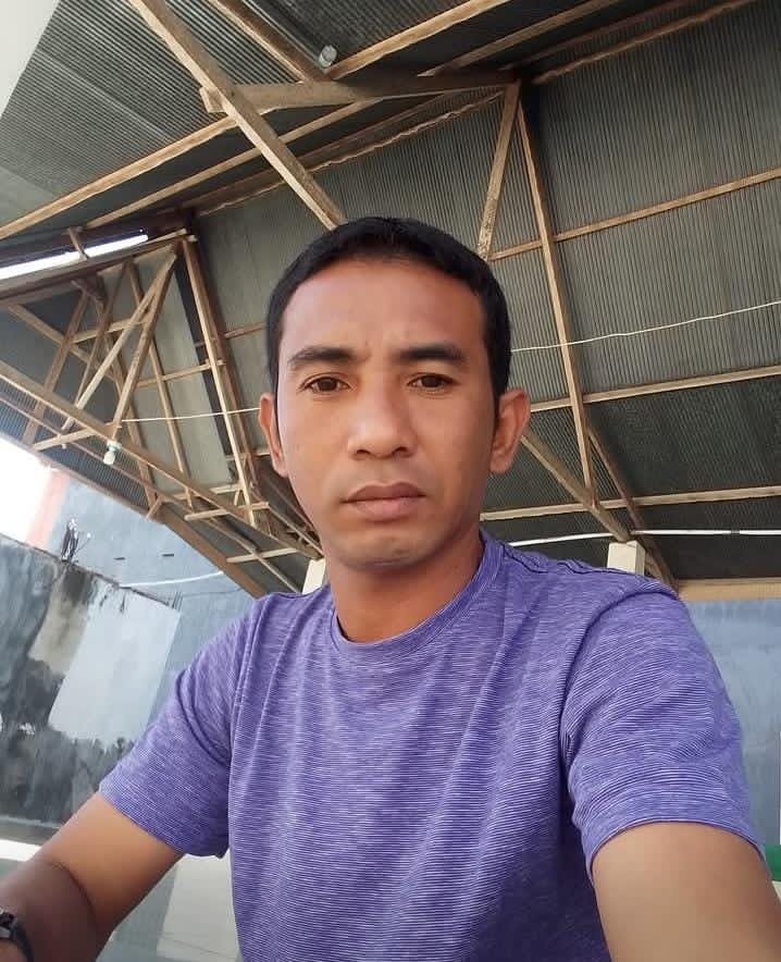 Ridwan, Sekretaris Desa (Sekdes) Latowu, Kecamatan Batu Putih, Kabupaten Kolaka Utara (Kolut), Sulawesi Tenggara (Sultra).