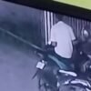 Helm Pengunjung RS Aliyah 3 Kendari Dicuri, Aksi Pelaku Terekam CCTV