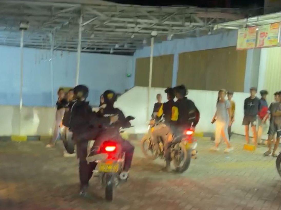 11 Remaja Terjaring Patroli Perintis Ditsamapta Polda Sultra, Orang Tua Diminta Lebih Awasi Anaknya 11 Remaja Terjaring Patroli Perintis Ditsamapta Polda Sultra, Orang Tua Diminta Lebih Awasi Anaknya