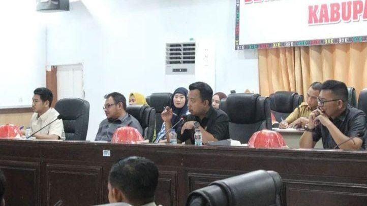 DPRD Bongkar Perlakuan Spesial TKA dan Pekerja Lokal di PT IPIP Kolaka DPRD Bongkar Perlakuan Spesial TKA dan Pekerja Lokal di PT IPIP Kolaka