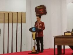 Bupati Wakatobi Ingatkan PPPK Paruh Waktu Tak Hanya Bergantung pada Gaji