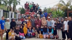 Warga Jalan Bahagia Kendari Kompak Kerja Bakti Bersihkan Lingkungan Cegah Banjir