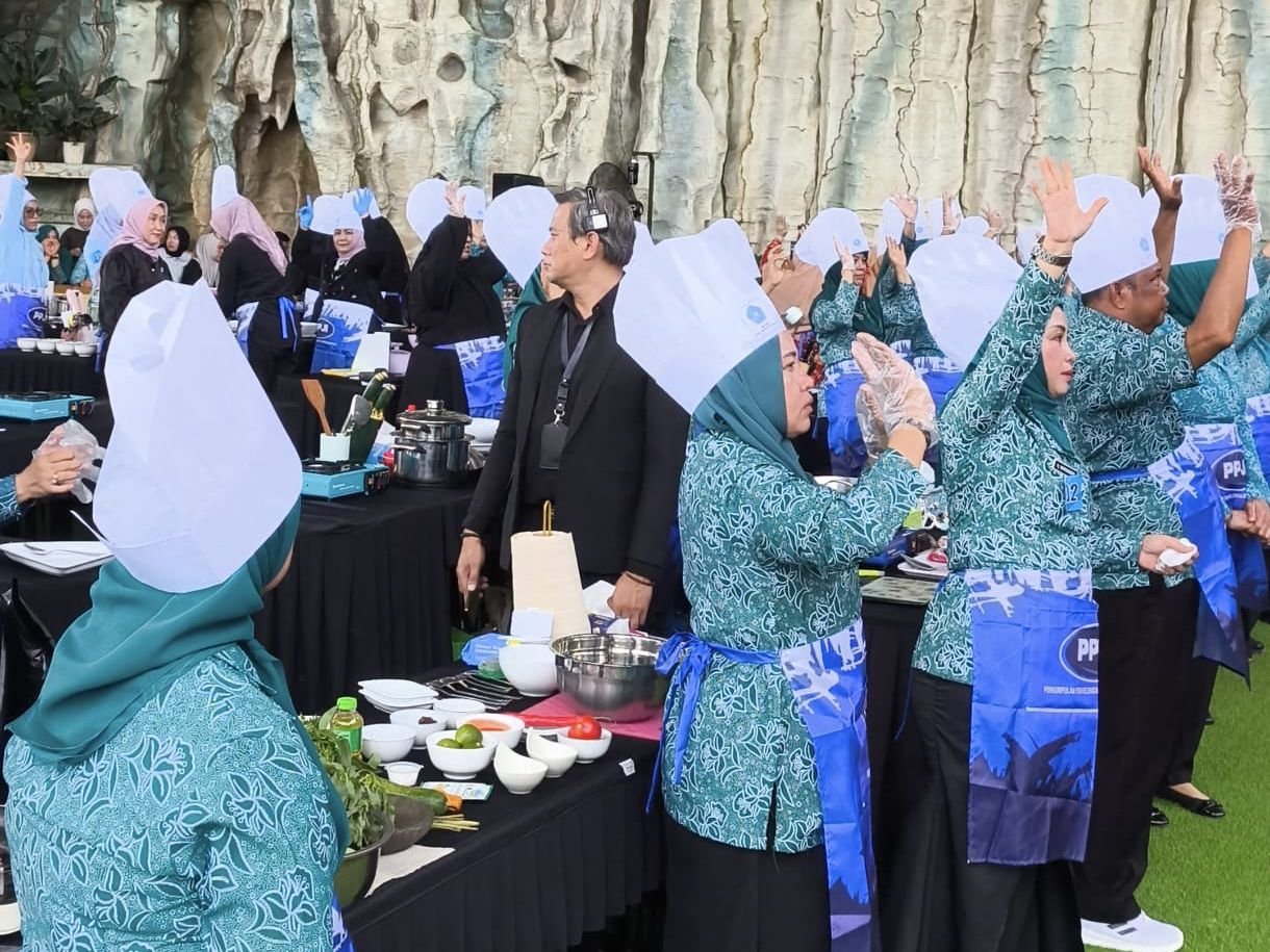 Lomba Masak Kepala Ikan Tuna, Upaya PPJI dan PKK Sultra Ciptakan Menu Khas Daerah Lomba Masak Kepala Ikan Tuna, Upaya PPJI dan PKK Sultra Ciptakan Menu Khas Daerah