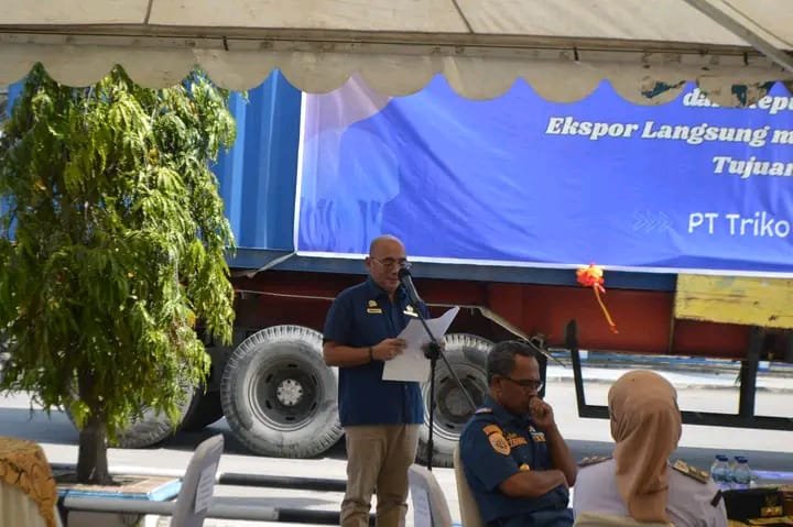 Kepala Kantor Pelayanan Pajak (KPP) Pratama Baubau sekaligus perwakilan manajemen PT Triko Bina Nusantara, Amrih Basuki Purnomo dalam pemaparan ekspor komoditas ubur-ubur Kepulauan Buton.