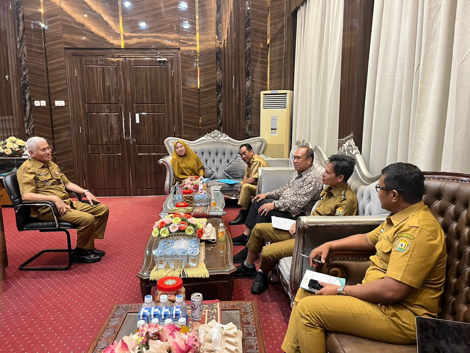 Mangkir dari Mediasi Yayasan Unsultra, Pemprov Sultra Nilai Nur Alam Tak Kooperatif Mangkir dari Mediasi Yayasan Unsultra, Pemprov Sultra Nilai Nur Alam Tak Kooperatif