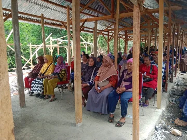 56 Lapak Pedagang Pasar Kaloko Dibagikan, Kadis Perdagangan Buton Sebut Masih akan Ditambah 56 Lapak Pedagang Pasar Kaloko Dibagikan, Kadis Perdagangan Buton Sebut Masih akan Ditambah